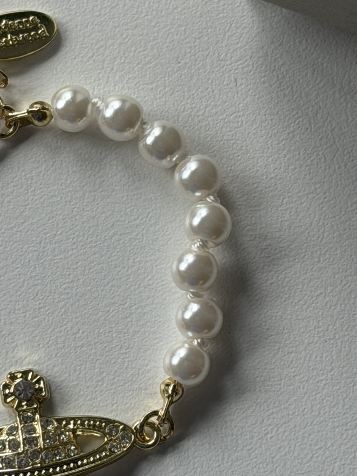 VW Mini Bas Relief Pearl Bracelet – Gold