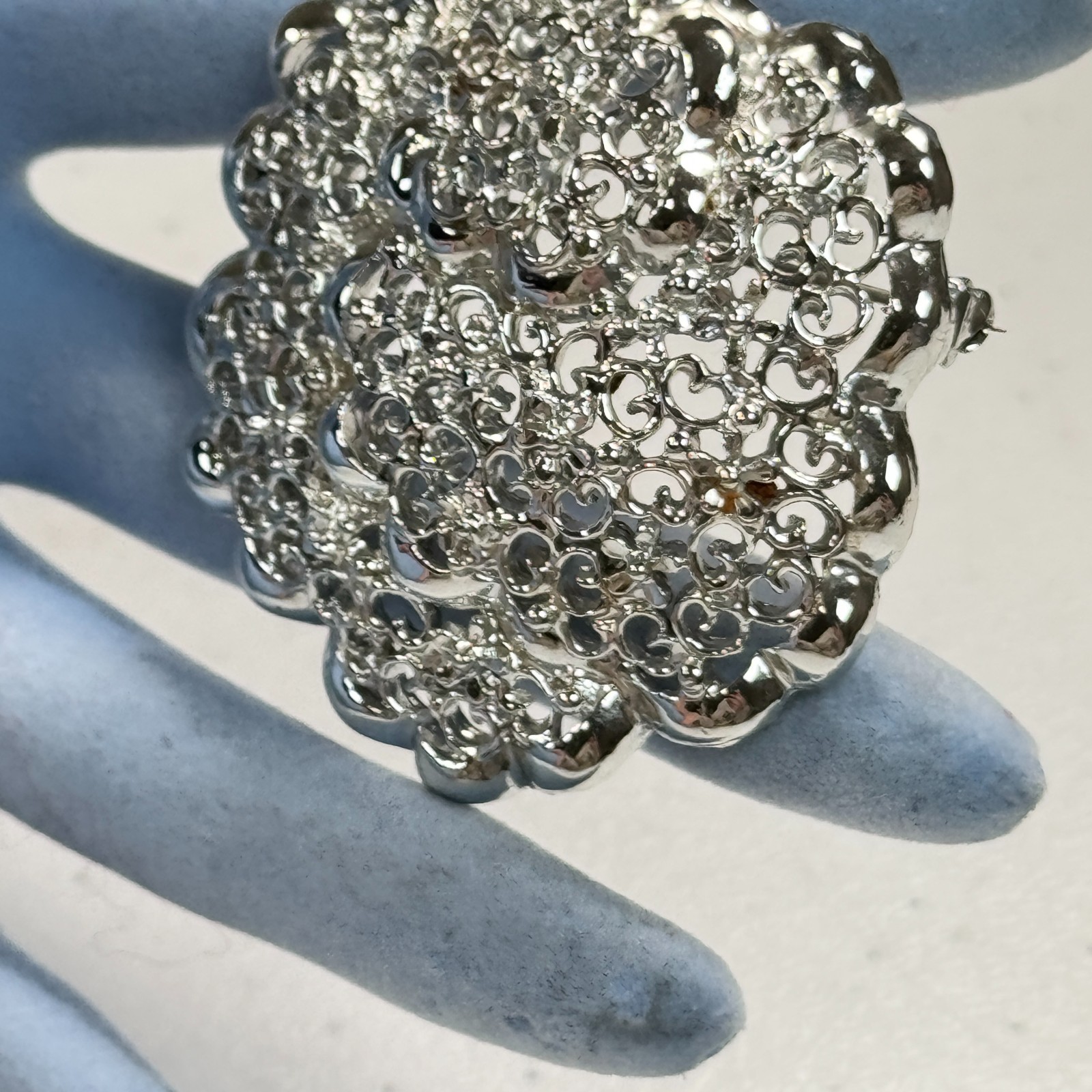 Vintage Silver Tone Filigree Round Brooch Openwork Scalloped Edge MCM Pin
