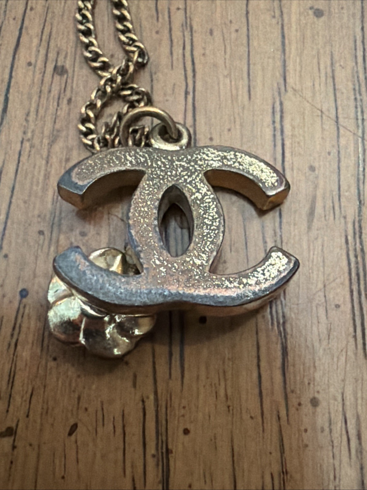 Authentic Chanel Camilla Enamel Chain Necklace CC Logo Flower