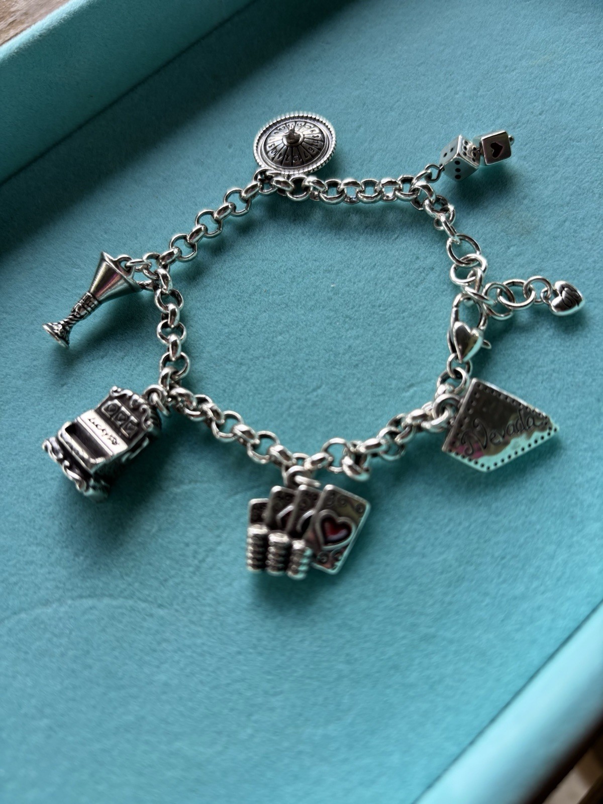 7396 Brighton Nevada Las Vegas Charm Bracelet Casino Cards Dice Retired 7.5″