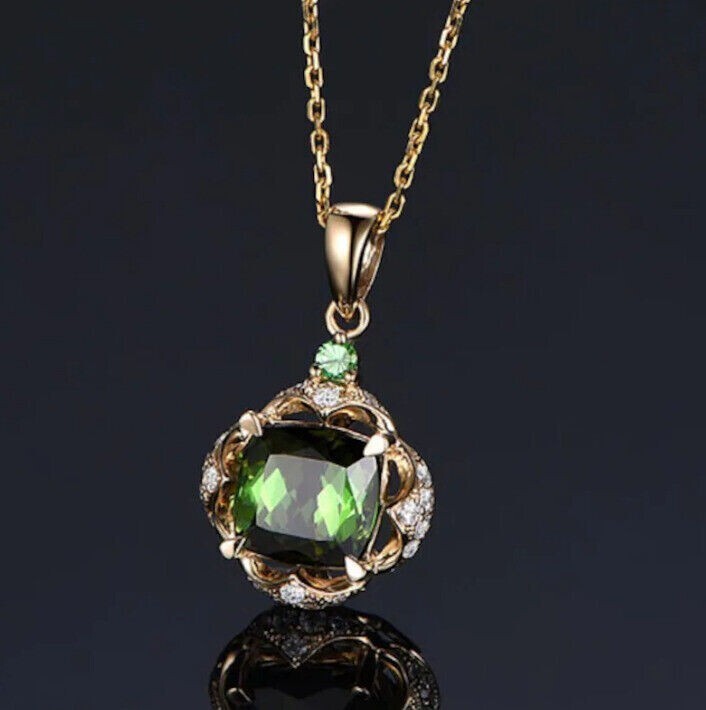 Cushion Cut Simulated Green Emerald Women’s Pendant Chain 14k Yellow Gold Plated