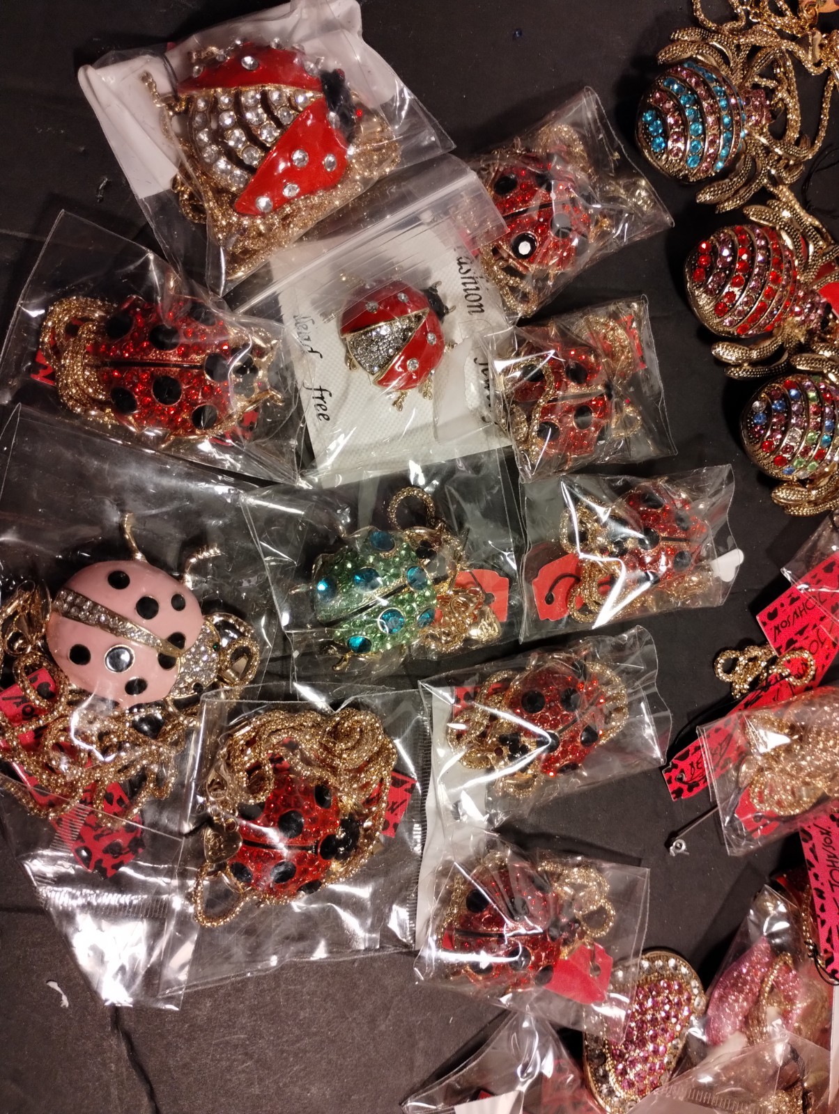 BETSEY JOHNSON Rhinestone novelty pendant necklaces/ Pins Wholesale lot Of 25