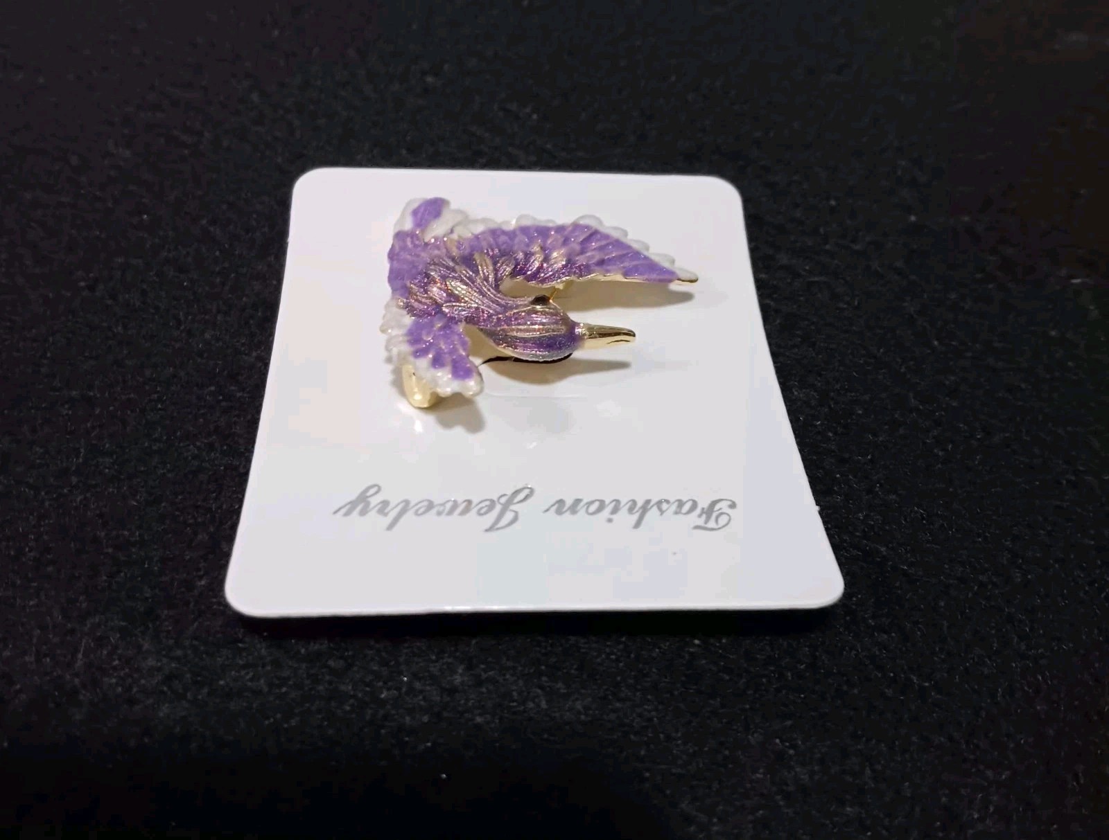 Woman’s Purple Winged Bird Brooch Pin (Fashion Jewelry)