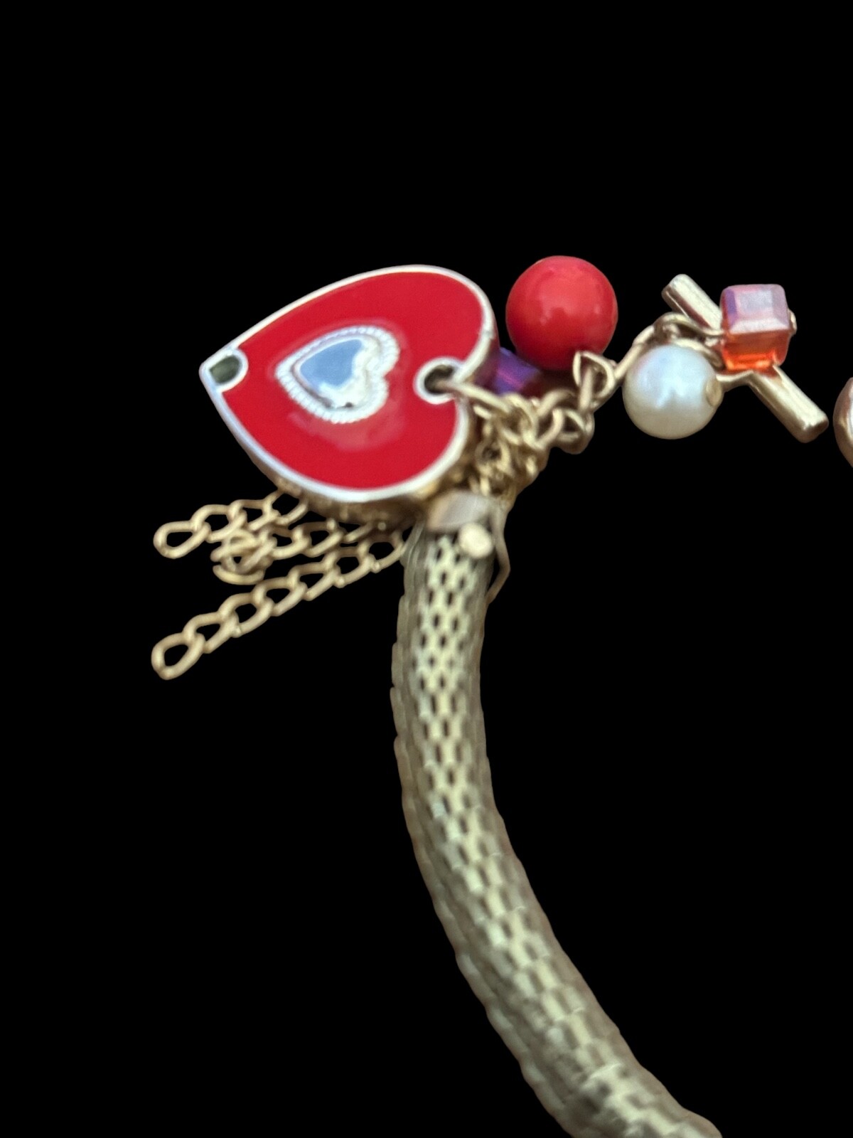 Fashion Toggle Bracelet- gold tone chain- red and silver herts- 8.5 in long