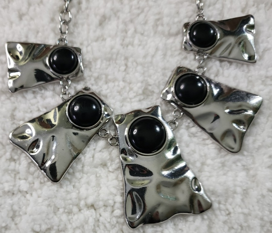 Silver Tone Black Cabochon Bold Statement Necklace 18″ + 2.5″ Extender