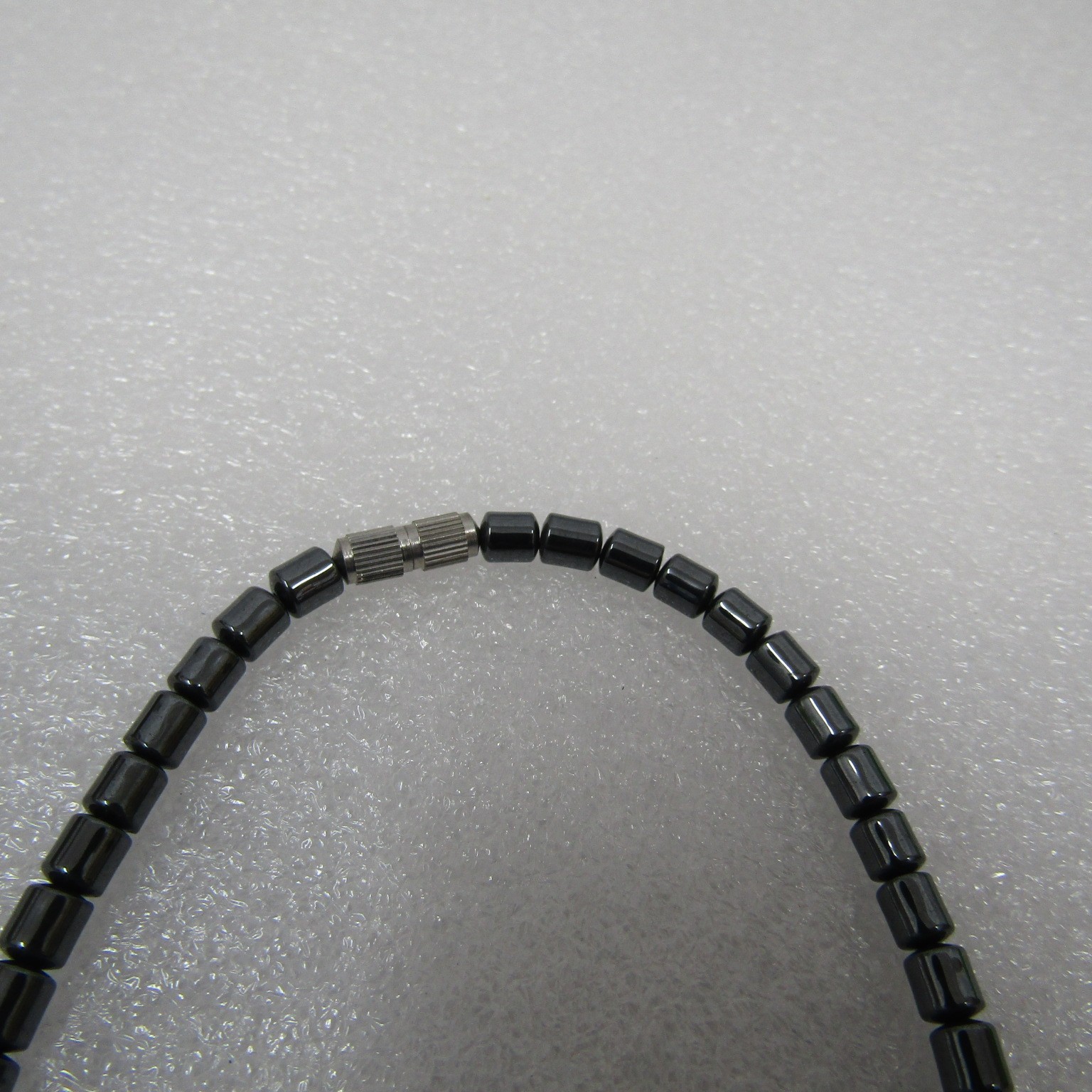 Women’s Jewelry Black Necklace Hematite Beads None Magnetic