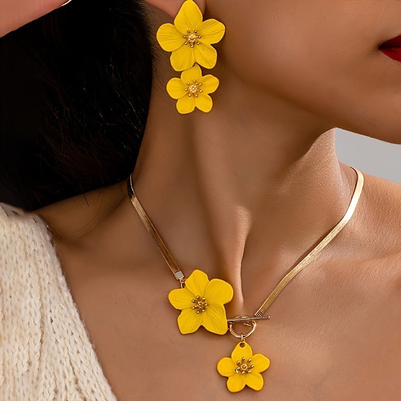 Yellow Women’s Fashion Elegant Flower Pendant Necklace Earring Set Alloy