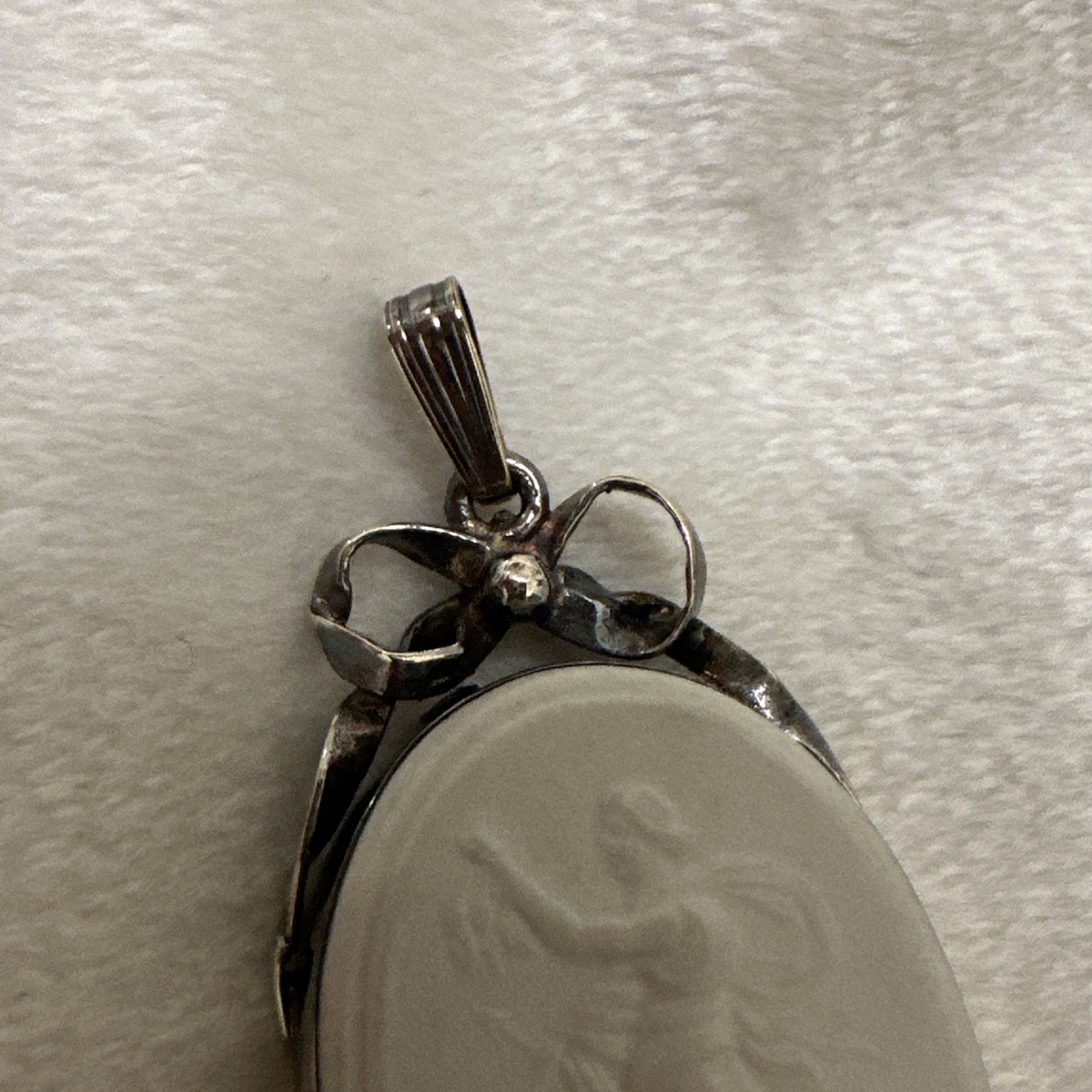 Wedgwood White Jasperware Pendant Sterling Silver Mother Love SEE DESCRIPTION