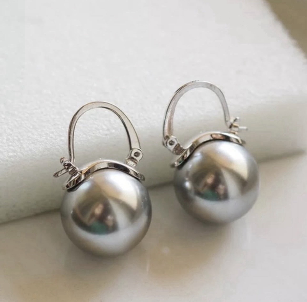 Women’s Beautiful Silver Pearl Earrings Gift
