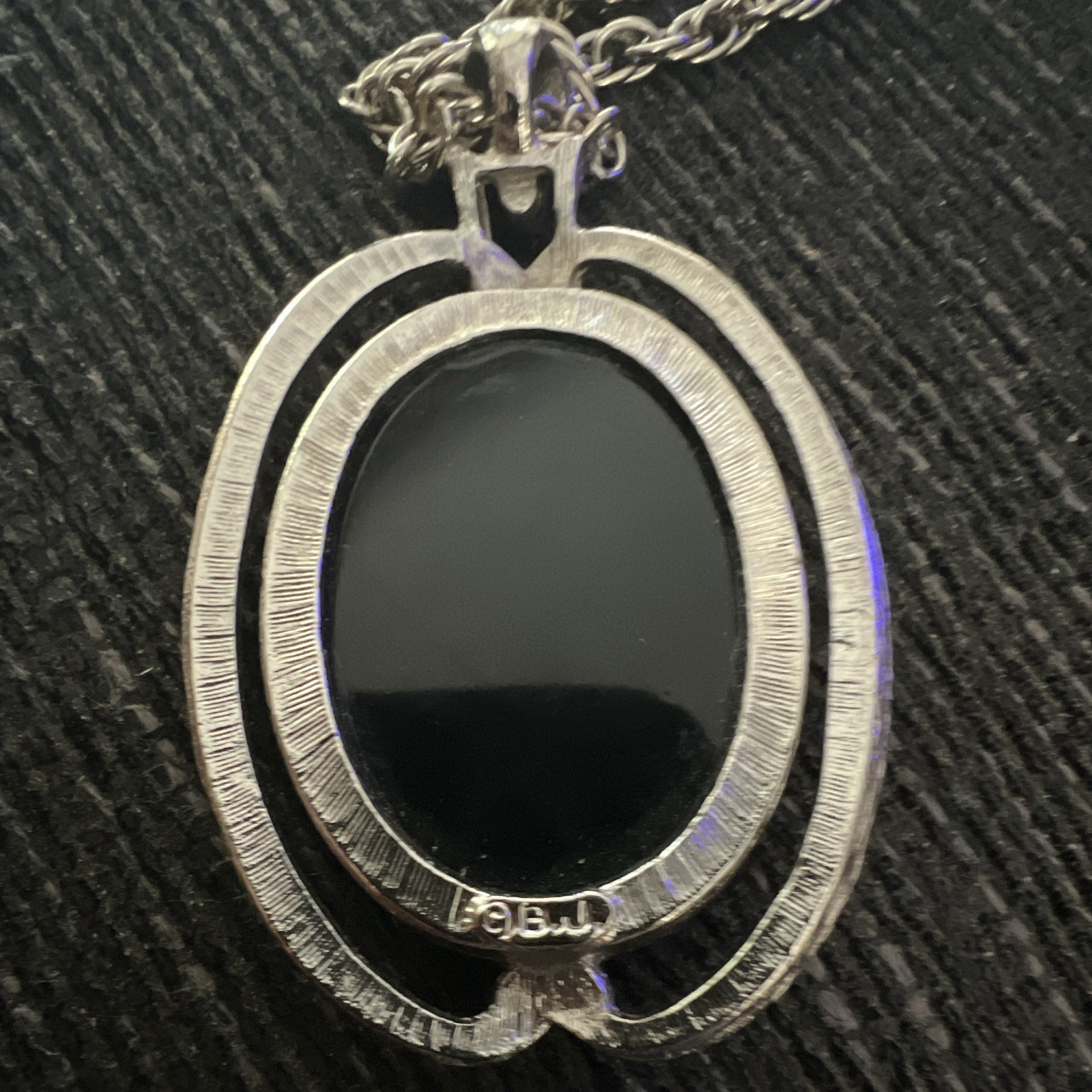Silver Tone Oval Cameo Pendant Necklace Rope Chain Reversible Signed Black
