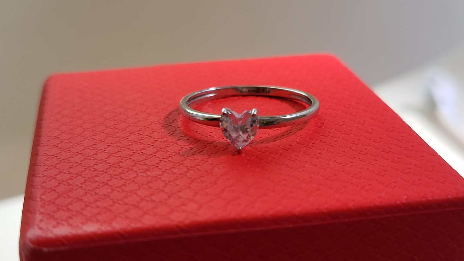 Woman’s 925 Sterling Silver Heart Cubic Zirconia Ring Size 5 US