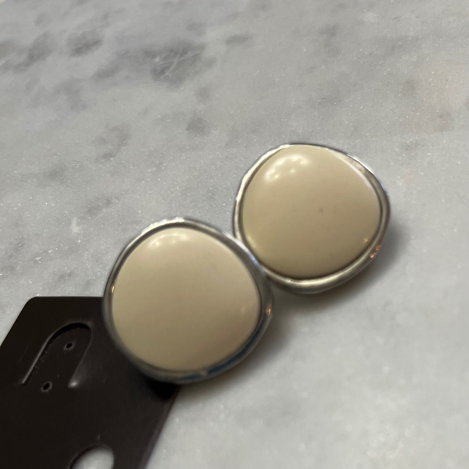 Chicos Stud Round Earrings Cream Silver Tone Chunky Oval Pierced New Jewelry