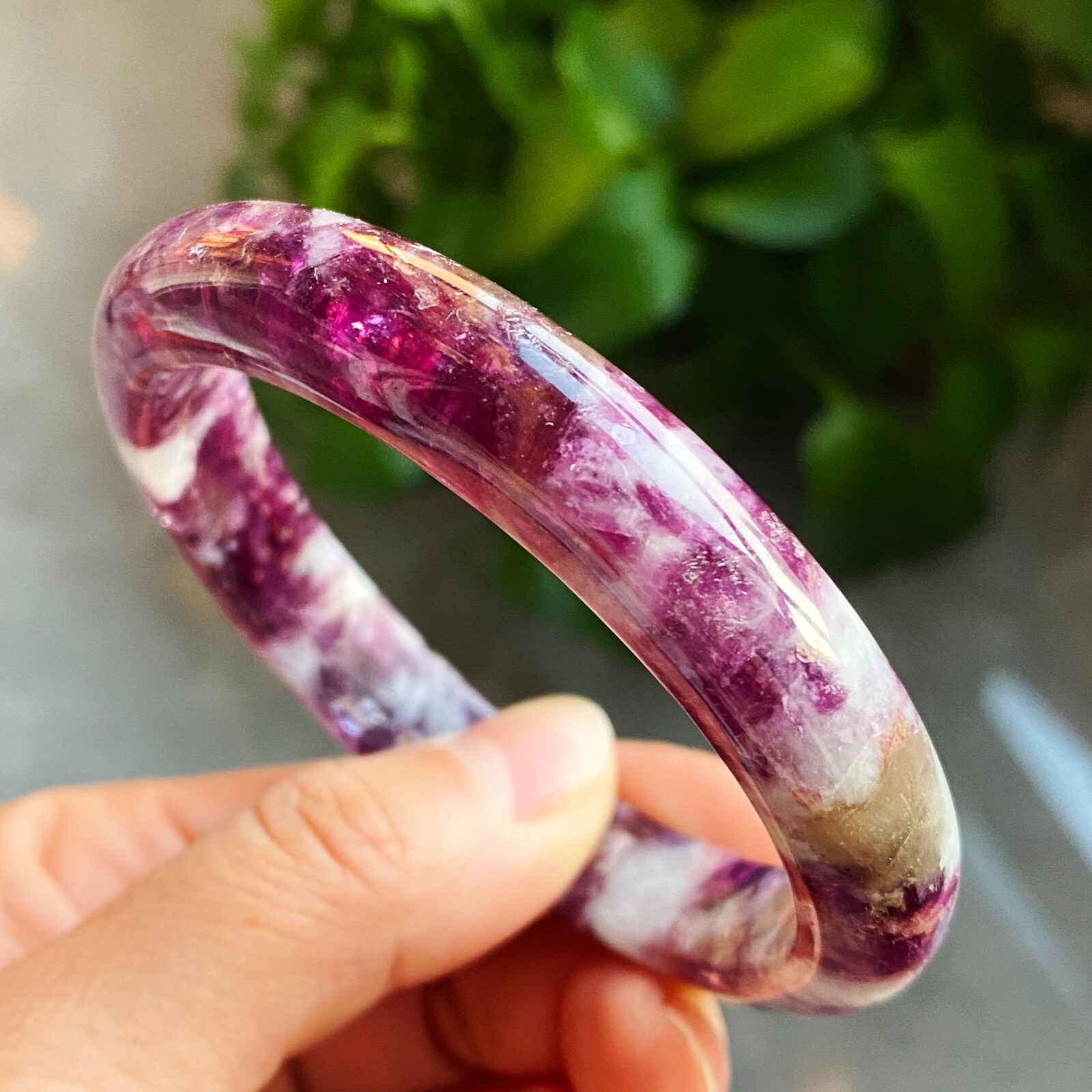 59.8mm Natural Purple lepidolite Quartz Crystal Gemstone Bangle C84