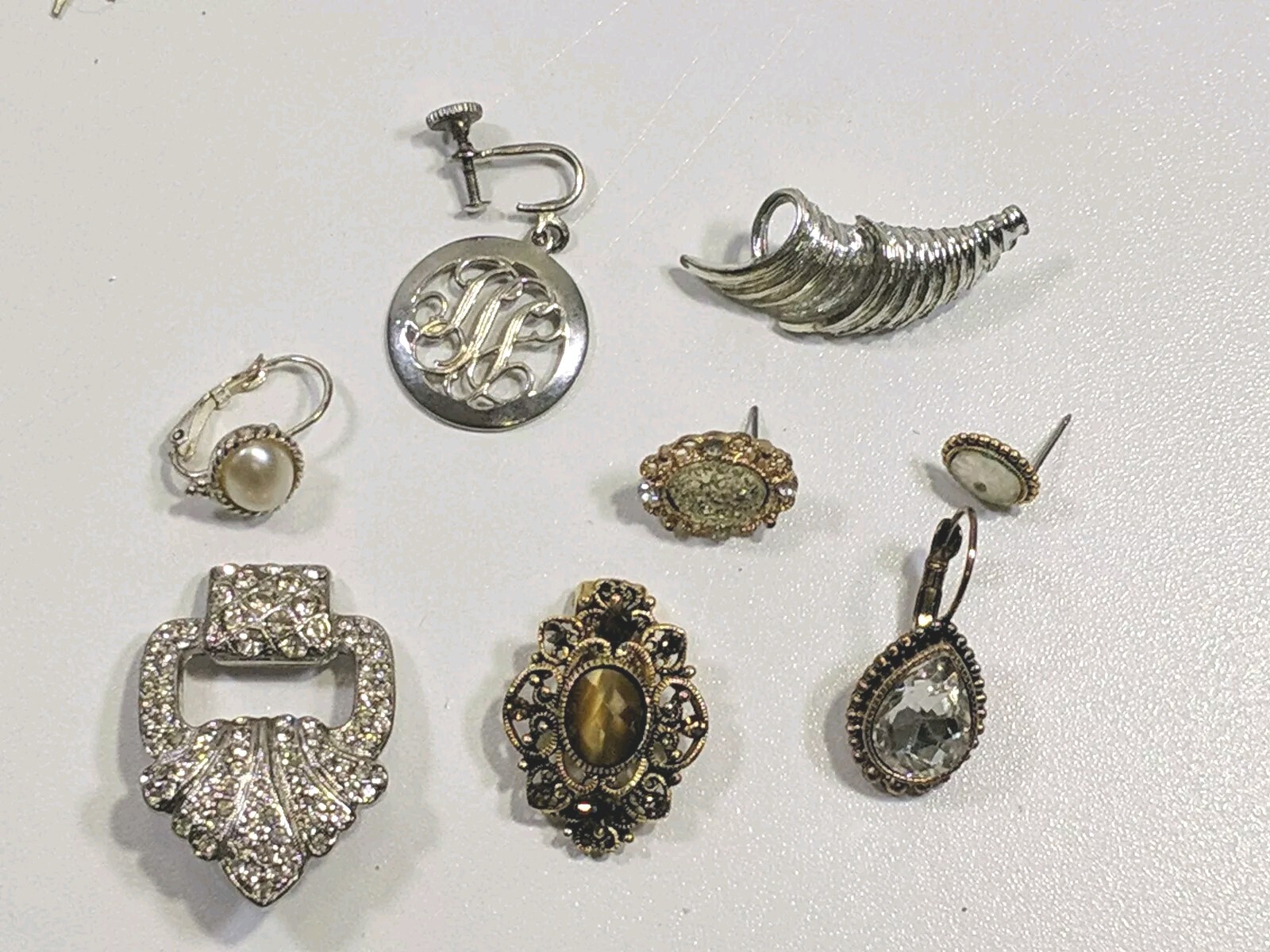 Single Unmatched Earrings Pierce Clip Screw All Vintage Some Branded Lot 250+