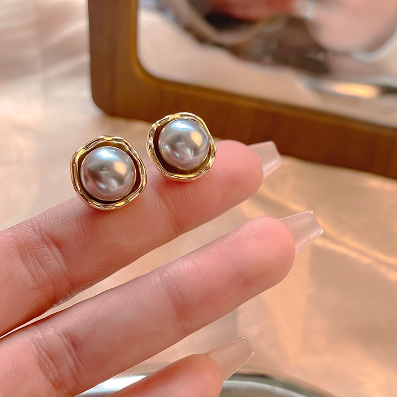 Gray Pearl Small 925 Sterling Silver Stud Earrings
