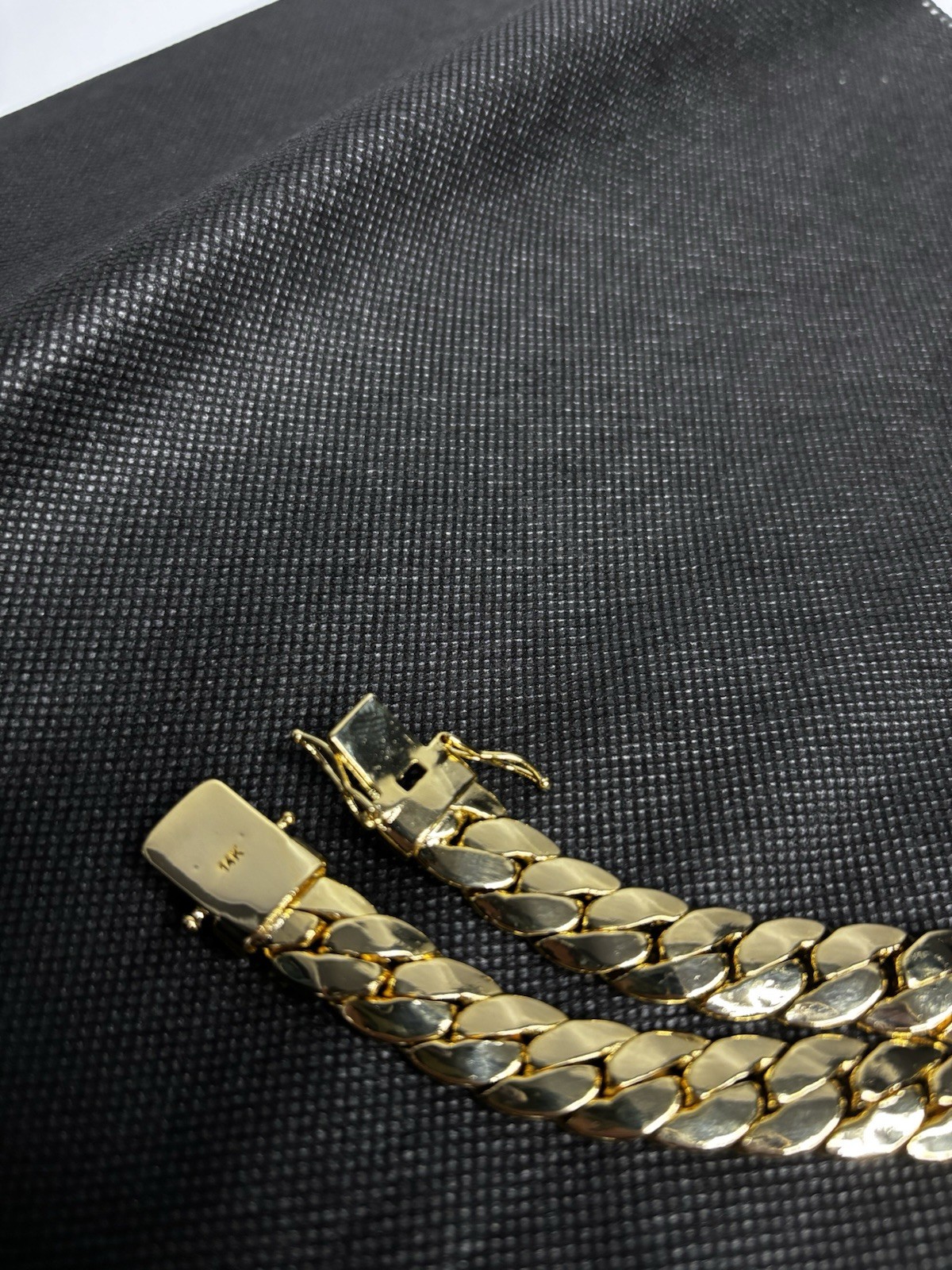 14k Yellow Gold Cuban Link Chain Necklace, Box Clasp, Signed, No Stone