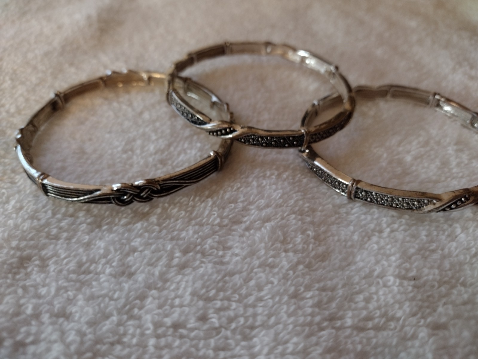 Lot Of 3 women’s bracelets, unmarked, silver tone.