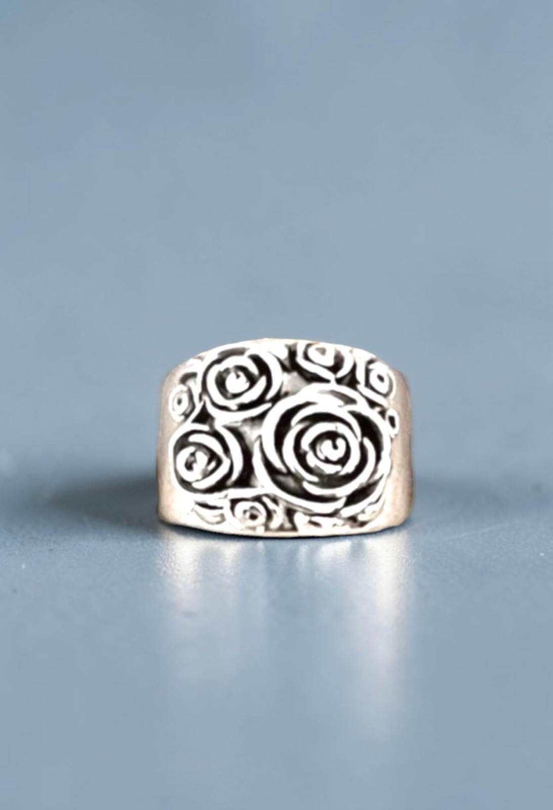 Silver Tone High Relief Roses Flowers Everyday Casual Ring Transgender Size 9.75