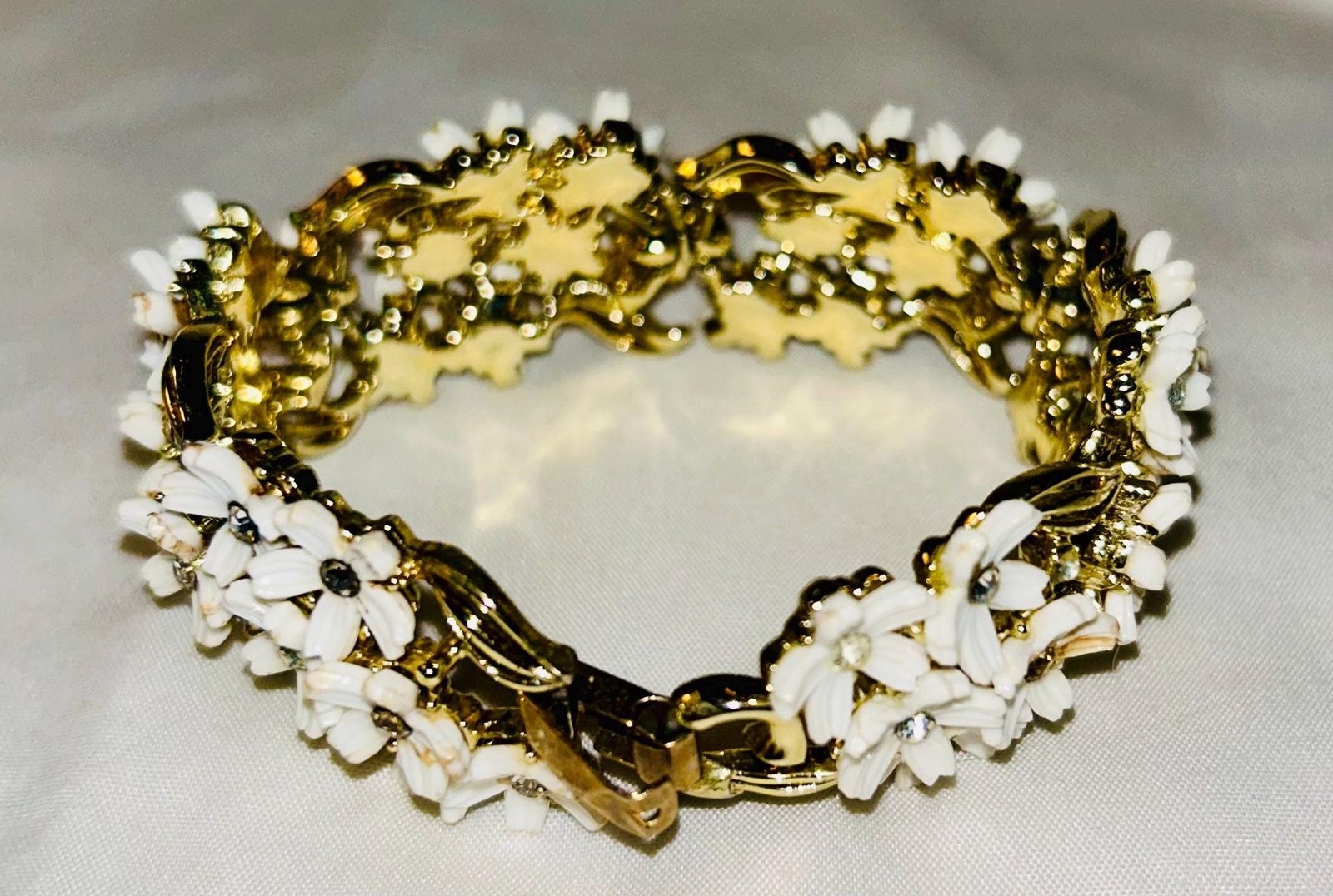 Signed Lisner White Bouquet Jewelry Set • 1957 Floral Rhinestone Necklace Bracel