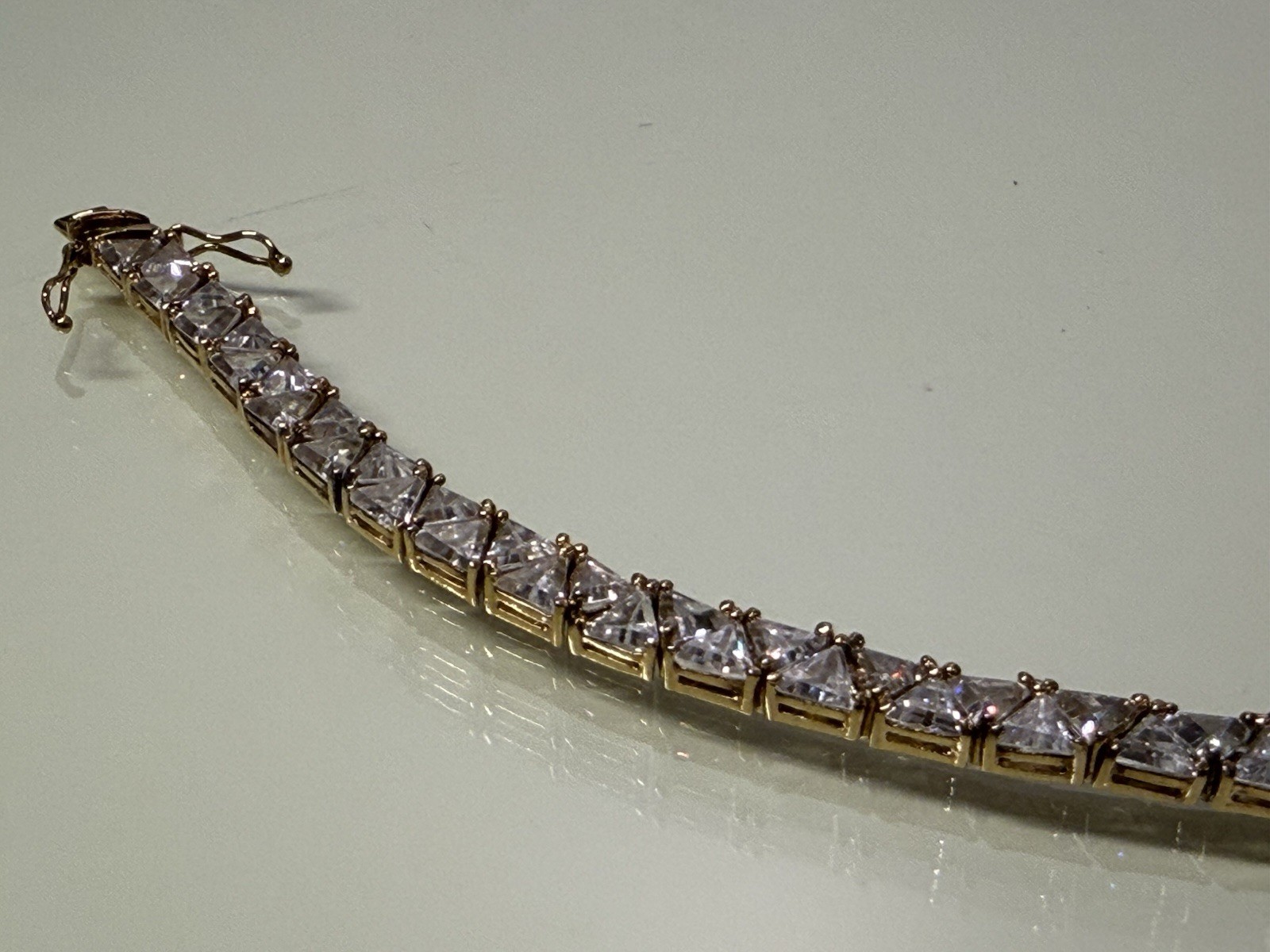18k Gold Plate 925 Sterling Silver 30g Trillion Cut CZ Triangle TENNIS BRACELET