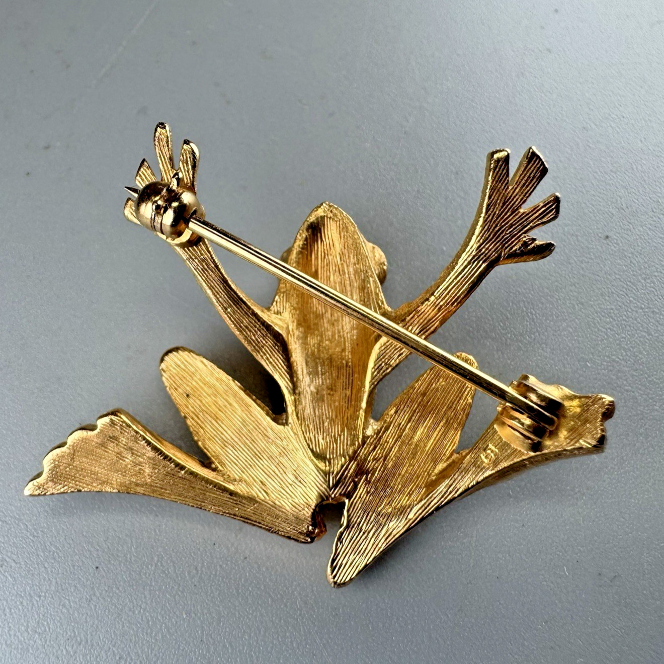 Vtg JOMAZ Frog Brooch Pin Gold-Tone Pave Clear Rhinestones Red Eyes Unsigned