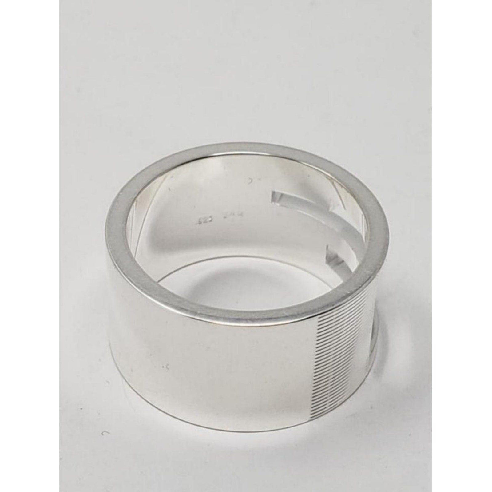 Gucci sterling silver Icon logo wide ring 5 ¾ US