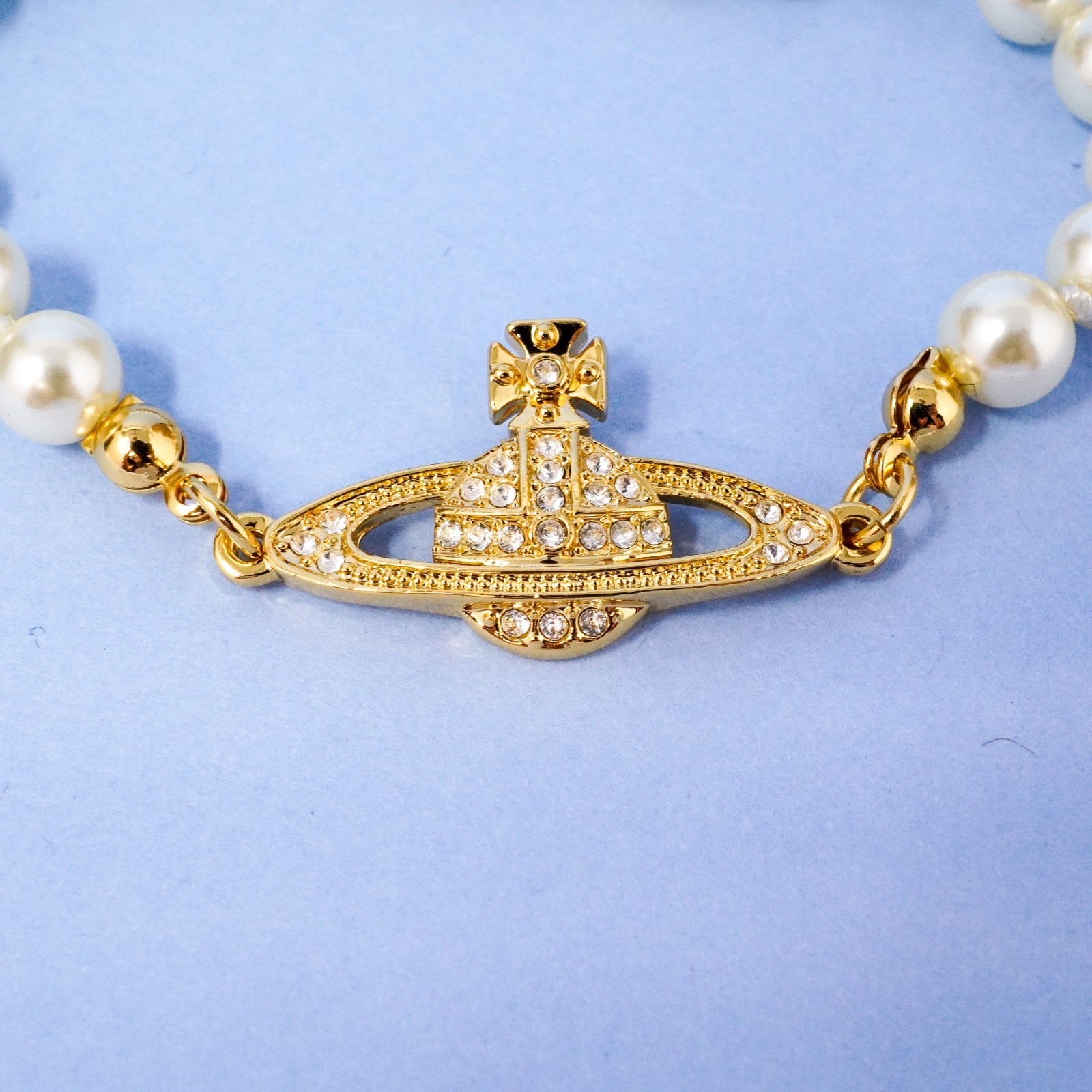 Vivienne Westwood Bracelet Bas Relief Pearl & Gold Orb Charm With Crystals & Box