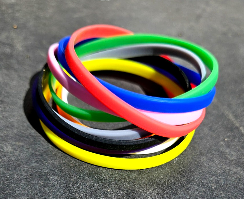 8x Unisex Slim Fashion Silicone Rubber Bands Bracelets Mixed Colours UK Seller