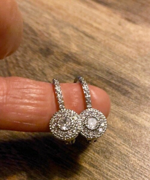 STUNNING WHITE TOPAZ LEVER BACK EARRINGS SILVER DANGLE LEVERBACK HIGH QUALITY