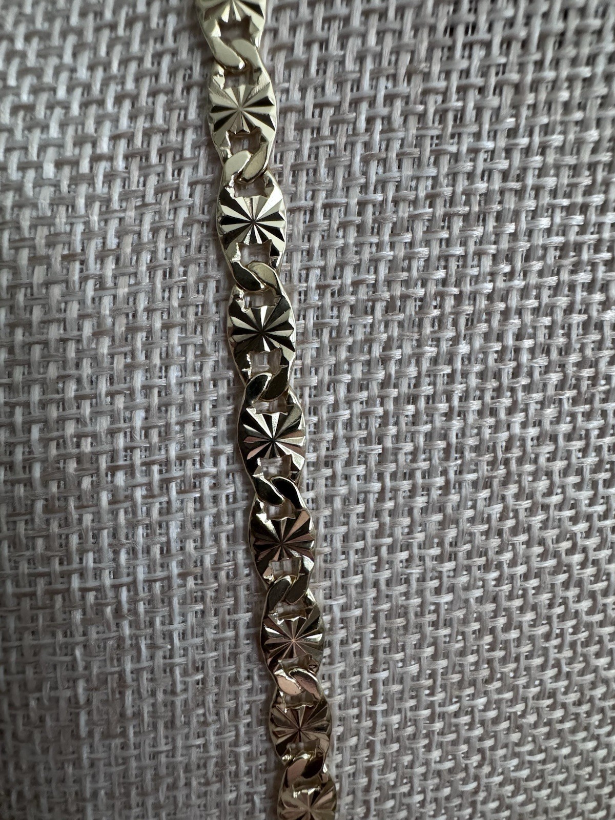 Valentino Chain Link Necklace Beautiful Gold Toned 23.5 Inches