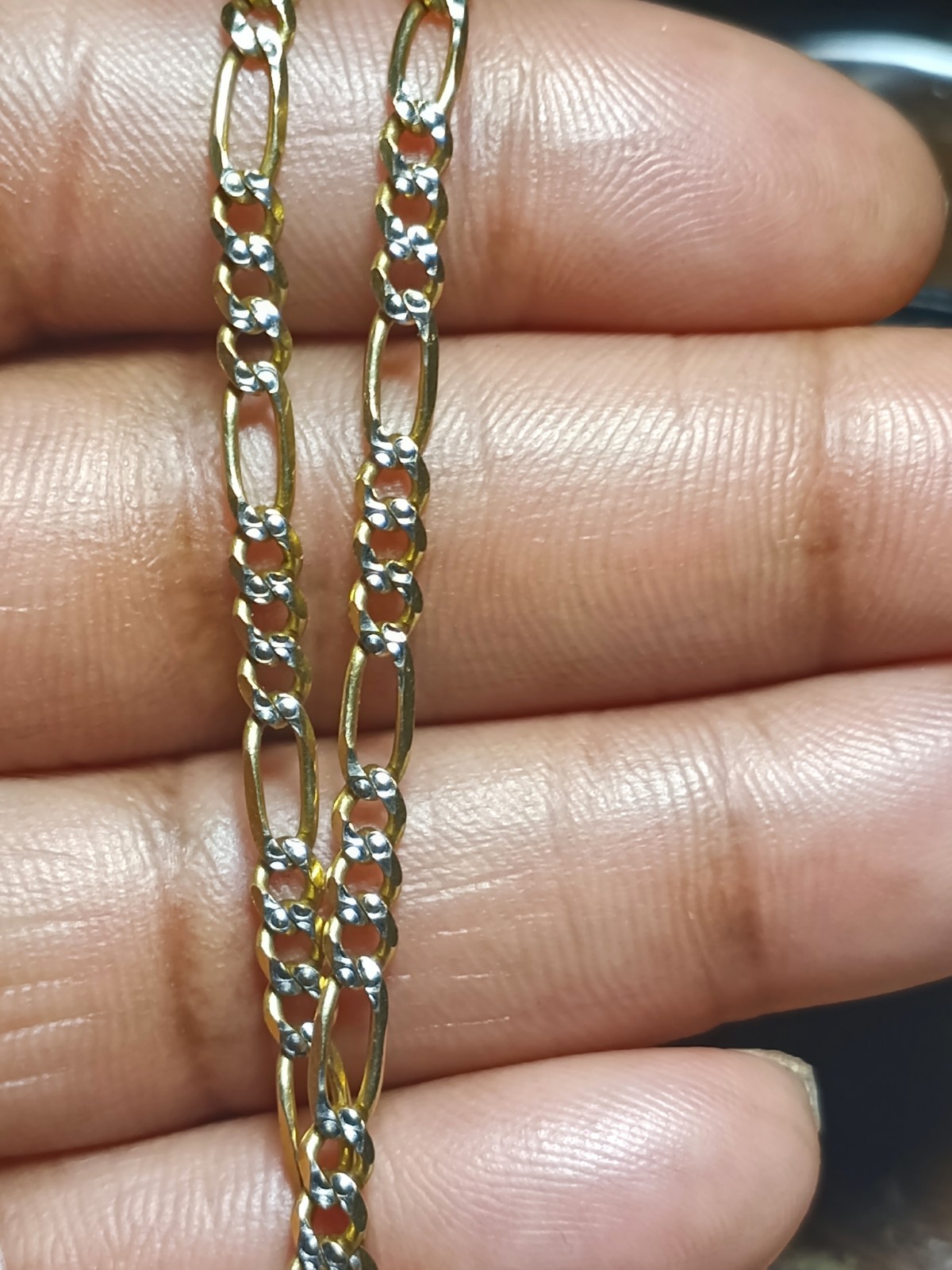 Gold Tone Metal Figaro Chain Necklace, No Main/Secondary Stone, 0 Gemstones