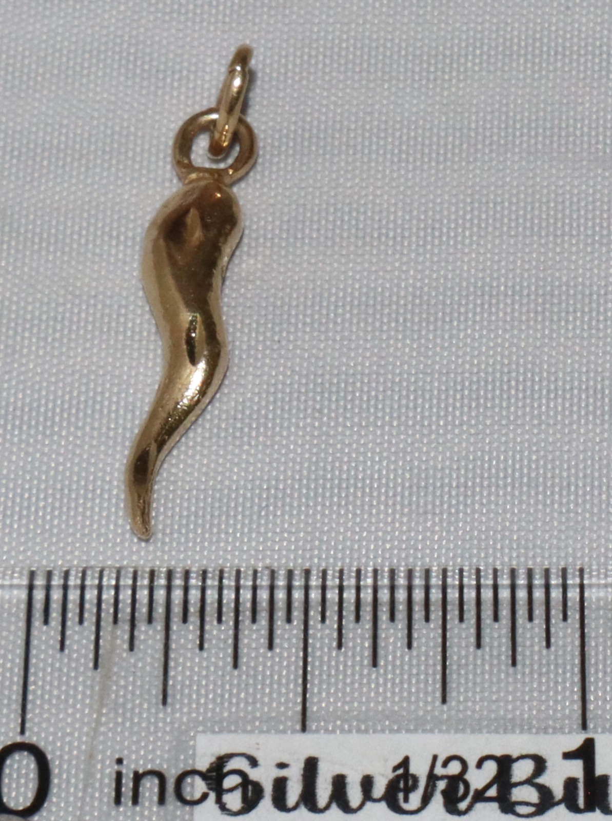 Vintage 14KT Gold Italian Good Luck Cornicello Horn Pendant Charm 1.5 grams