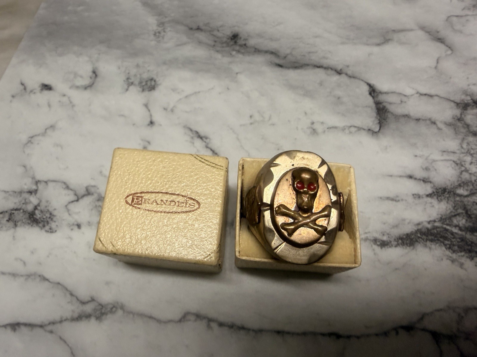Brandeis Gold Tone Skull & Crossbones Oval Signet Ring Size unknown see descrip