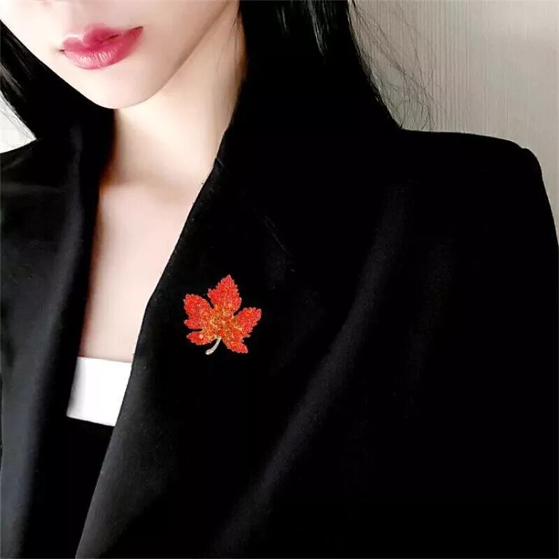 1/2/3/4xVintage Maple Leaf Crystal Corsage Brooch Pin Badge Lapel Women Jewelry