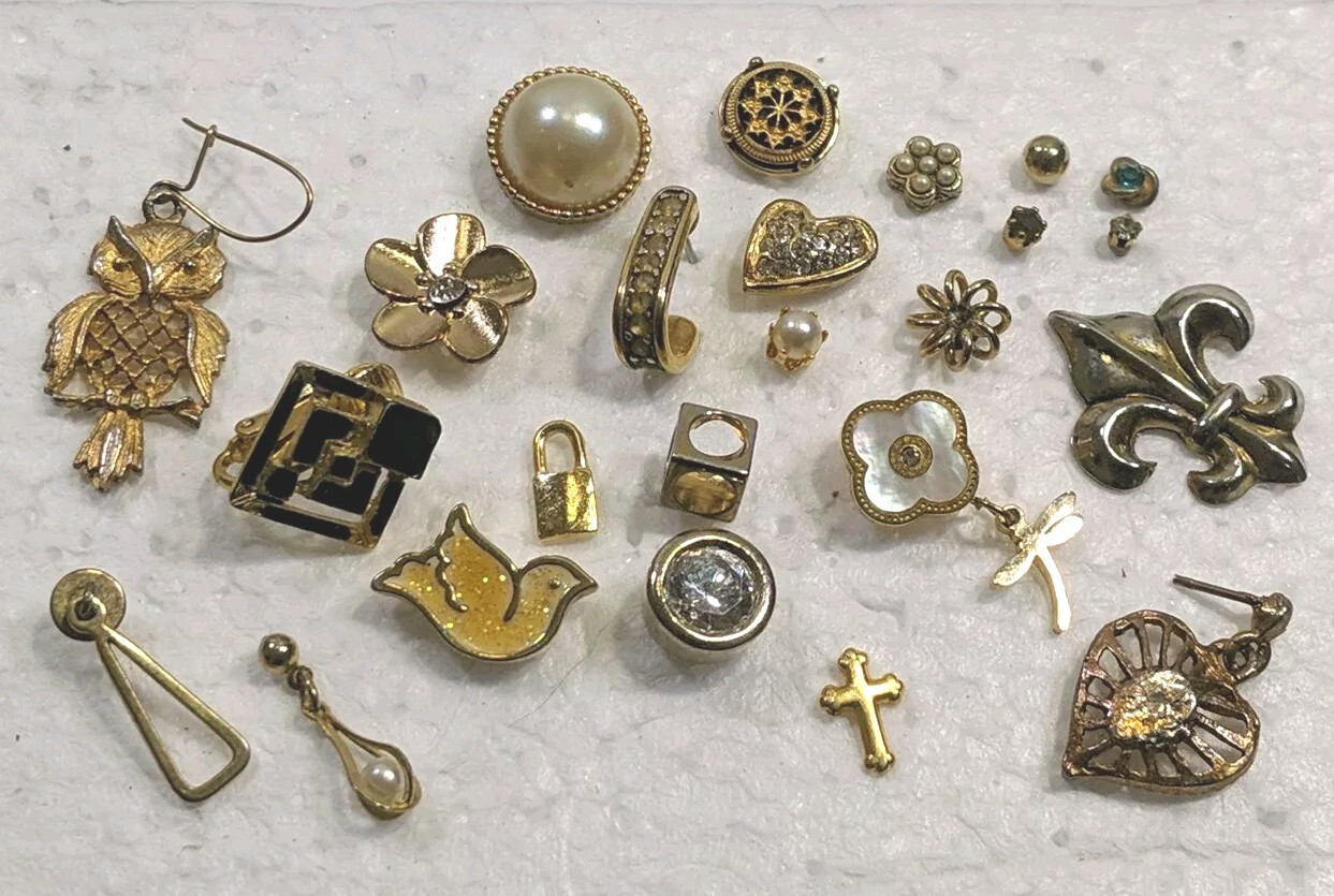 Single Unmatched Earrings Pierce Clip Screw All Vintage Some Branded Lot 250+