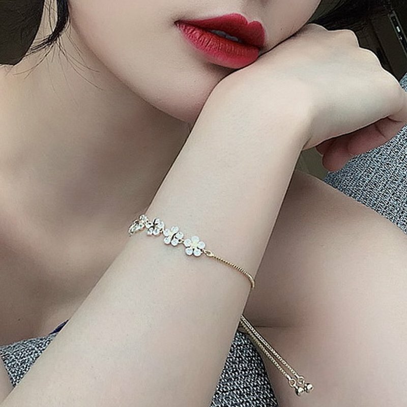 2022 Fashion Crystal Zircon Five Flower Bracelet Adjustable Bangle Women Jewelry