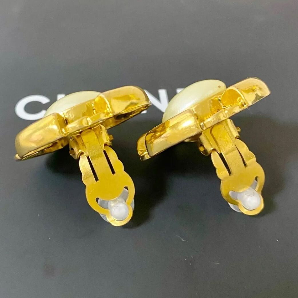 CHANEL Earrings AUTH Coco CC Logo Rare Vintage Gold 94P 4 CC Pearl 3.1cm F/S