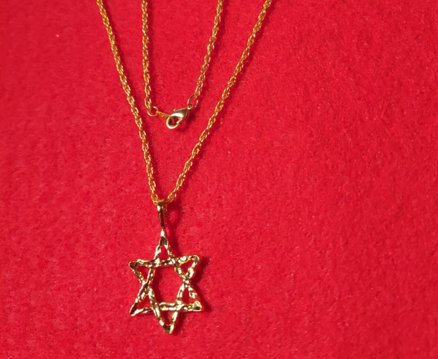14KT GOLD PLATED RELIGIOUS JEWISH STAR OF DAVID CHARM WITH 16″ NECKLACE – 2030