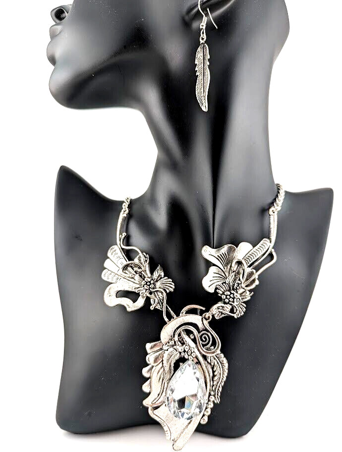 SILVER CHUNKY FLORAL BIB NECKLACE art nouveau lily clear stone earrings set Z8