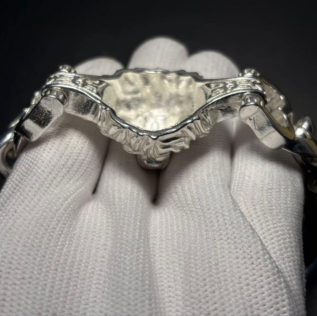 Vintage 925 Sterling Silver Lion Bracelet: A High-Quality Accessory That