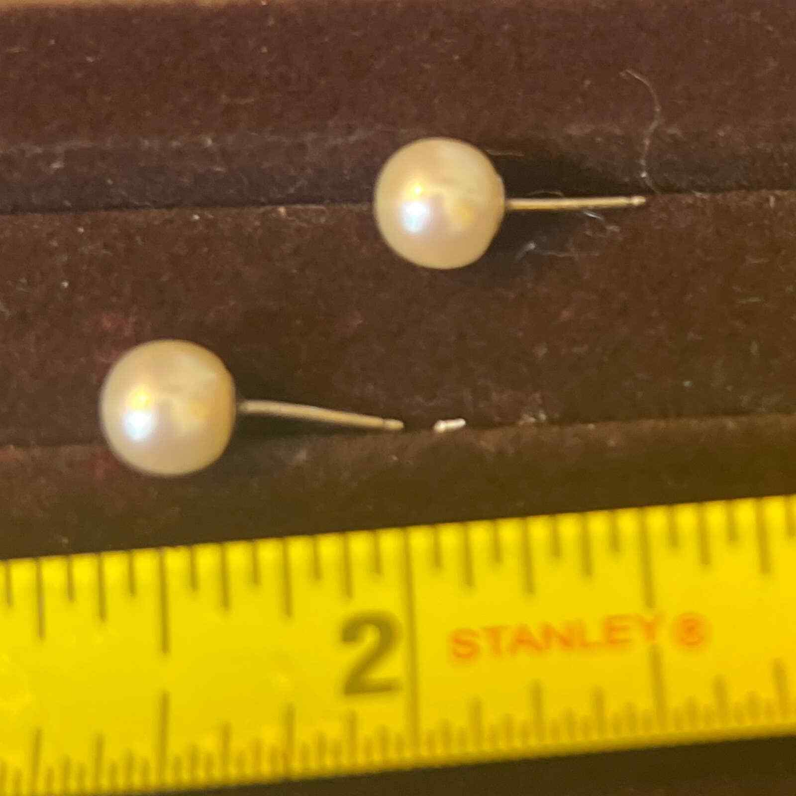 Pearl earrings 1 1/8 cm post silver no stamp Pearl earrings