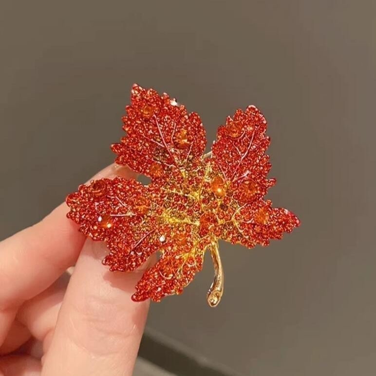 broochLuxury Flower Brooch Women’s Pin Accessories Crystal Simple Sunflower Broo