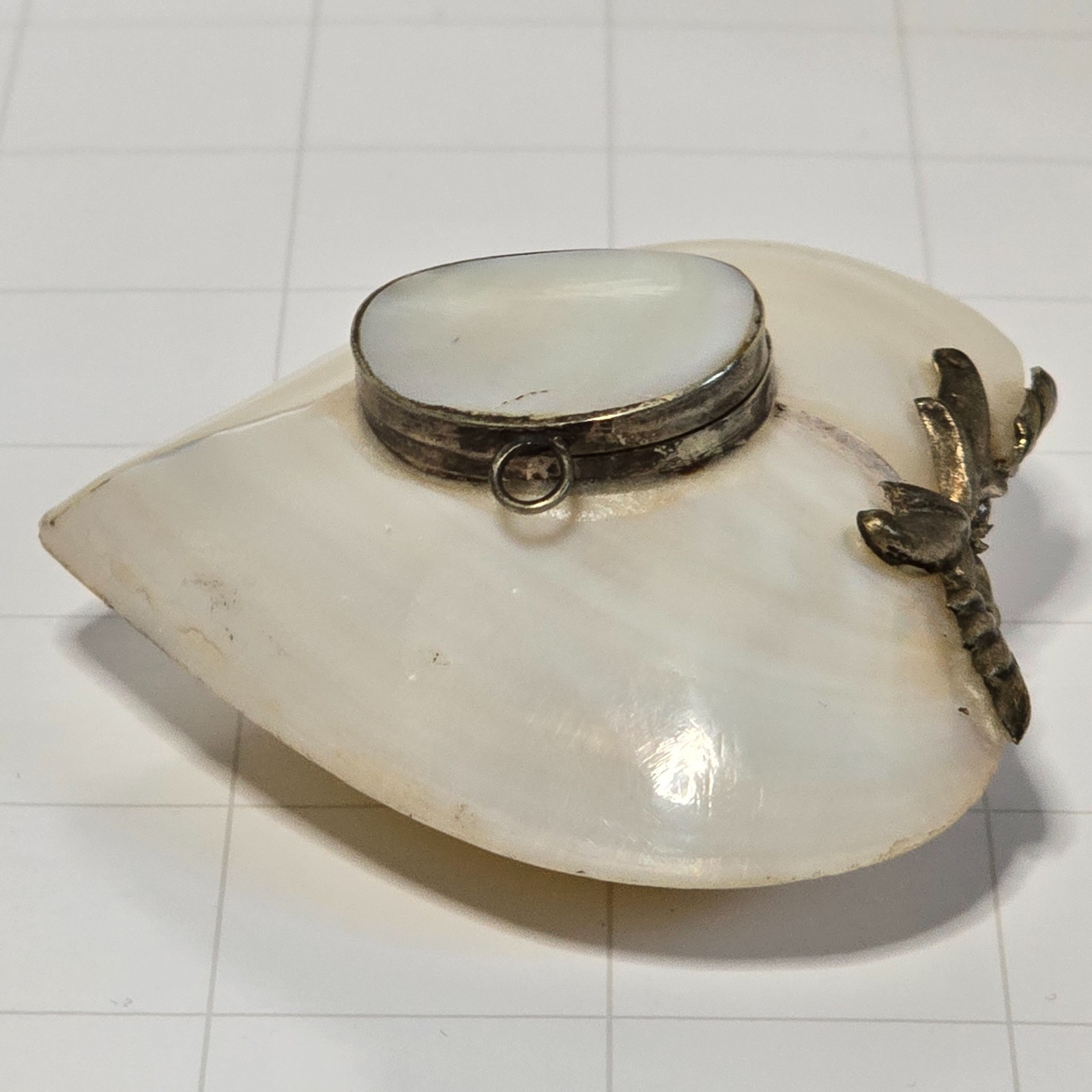 Mid Century Silvered Metal Mounted Abalone Shell Heart Locket – Mother of Pearl