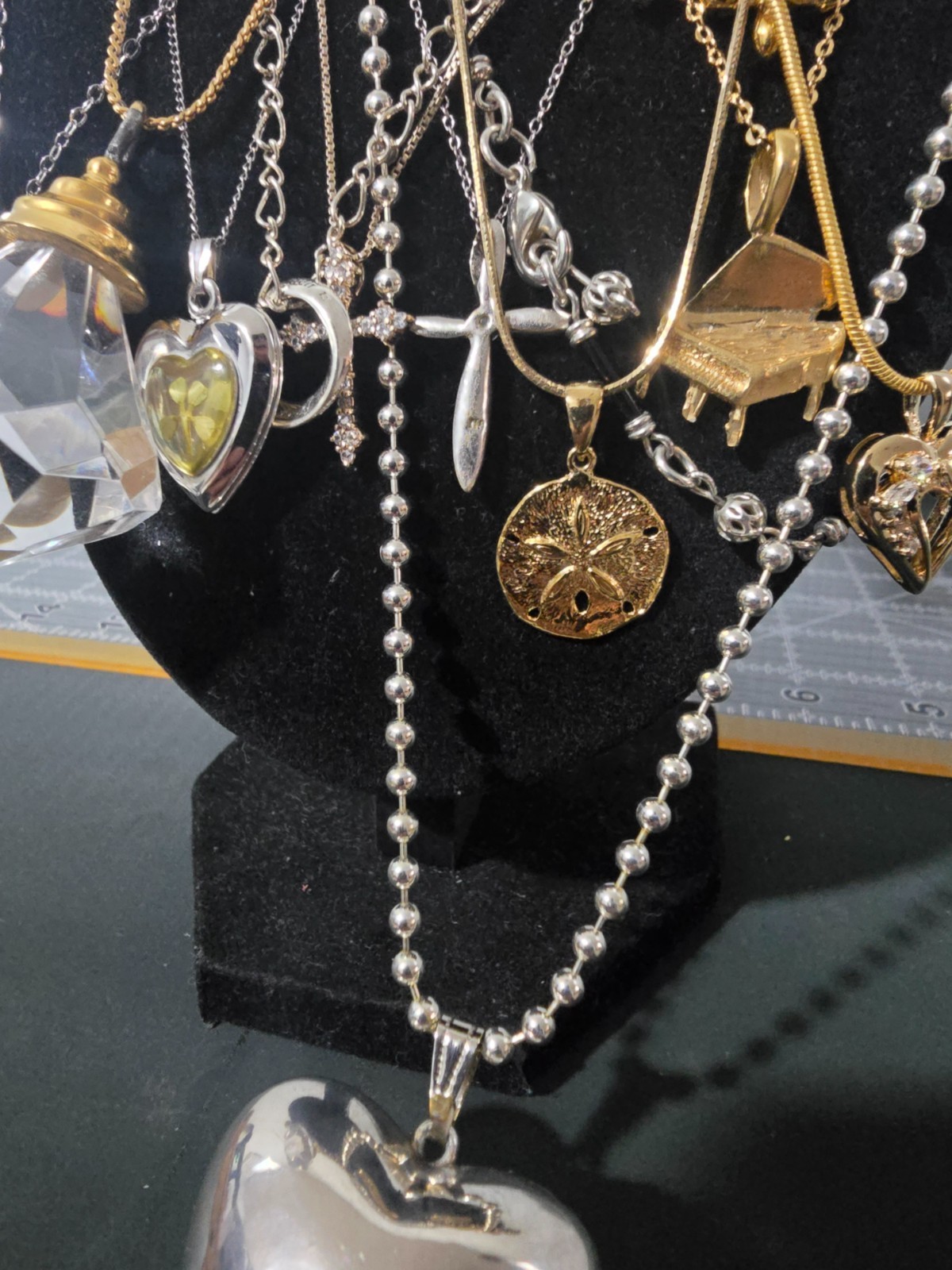 Lot of (14) Necklaces Mixed Metals/Materials (925,avon,monet)