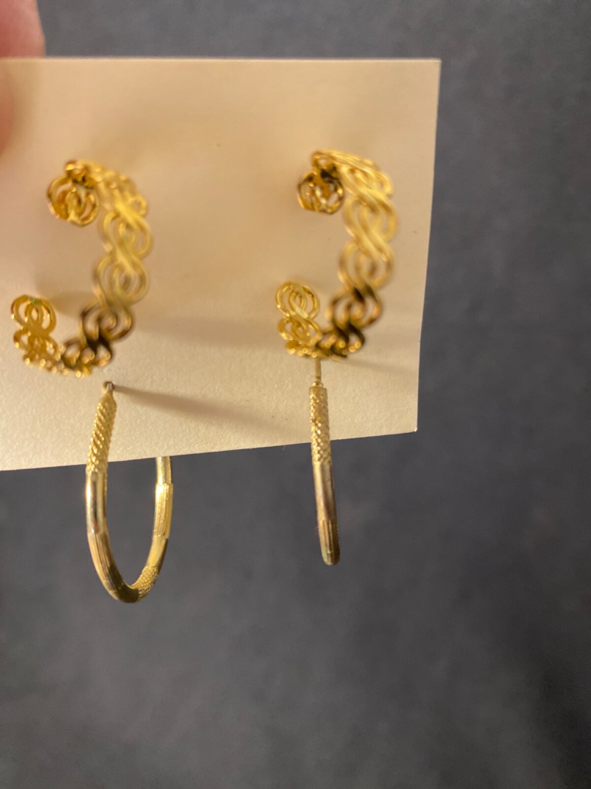Lot Of 13 Sets Hoop Pierced Earrings Silver/Gold Tone Green Enamel C-Hoop ++