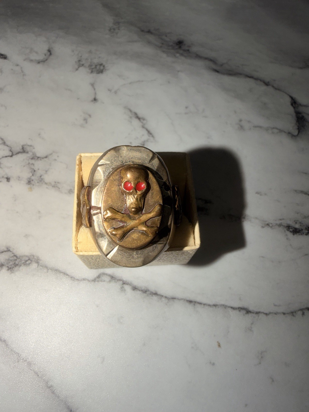 Brandeis Gold Tone Skull & Crossbones Oval Signet Ring Size unknown see descrip