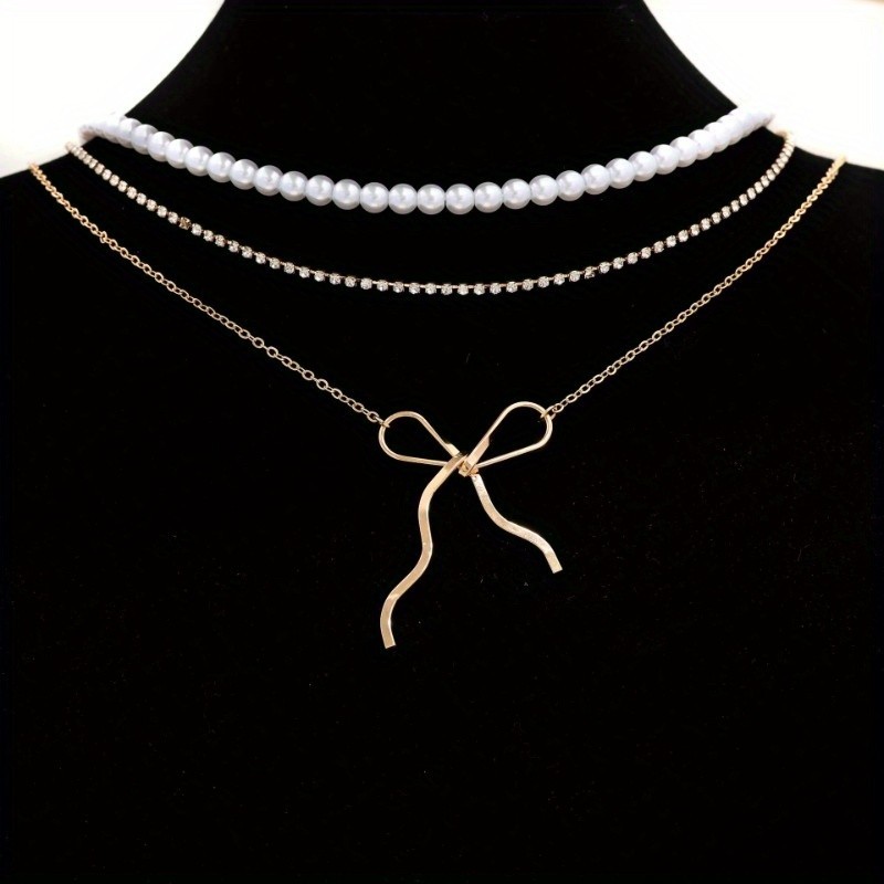 Women’s Multi-layer Imitation Pearl Necklace Bow Pendant Alloy Collarbone Chain