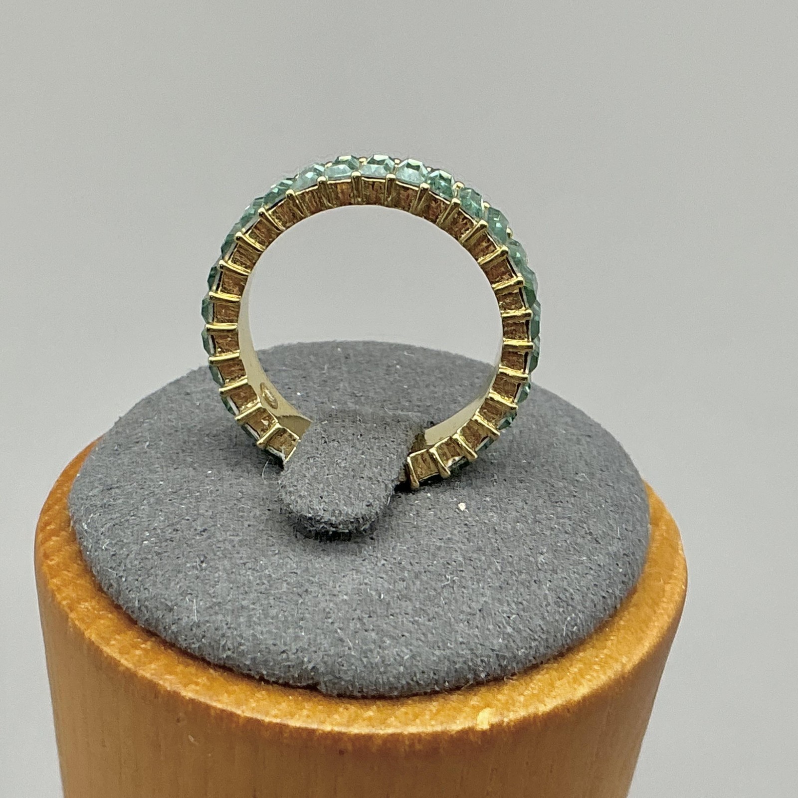 J.Crew Ring Size 6 Gold Tone Green Baguette Glass Eternity Band Womens Fashion