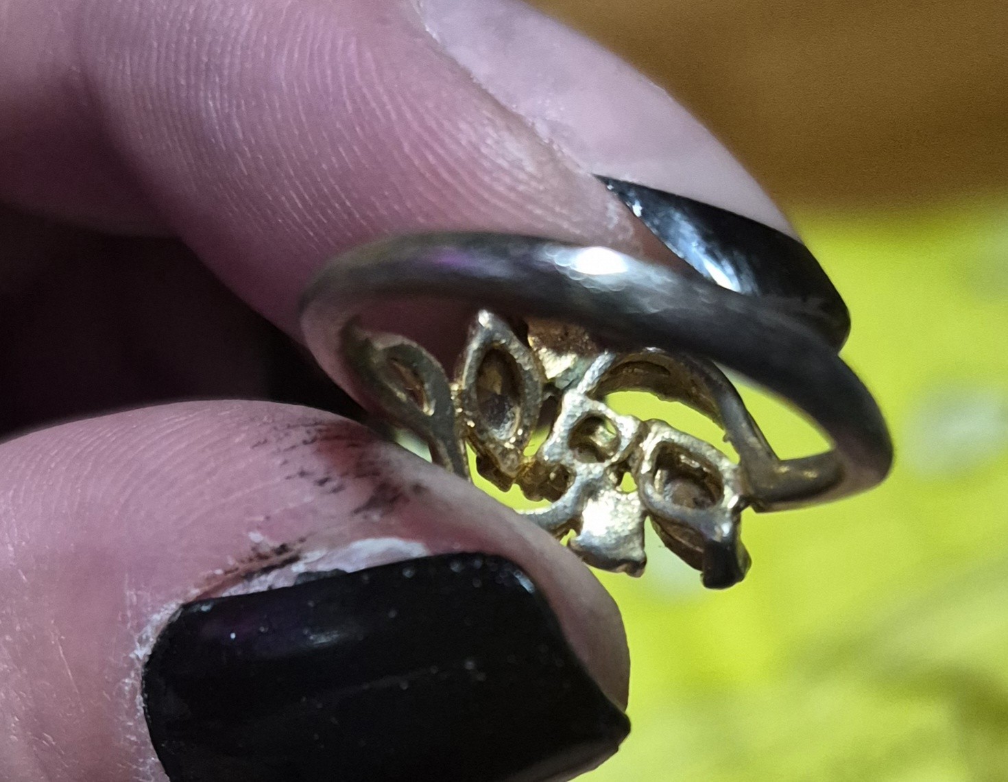 14 Kt Yellow Gold Prong Set Marquise Purple Stone Cocktail Ring With 3 Diamonds