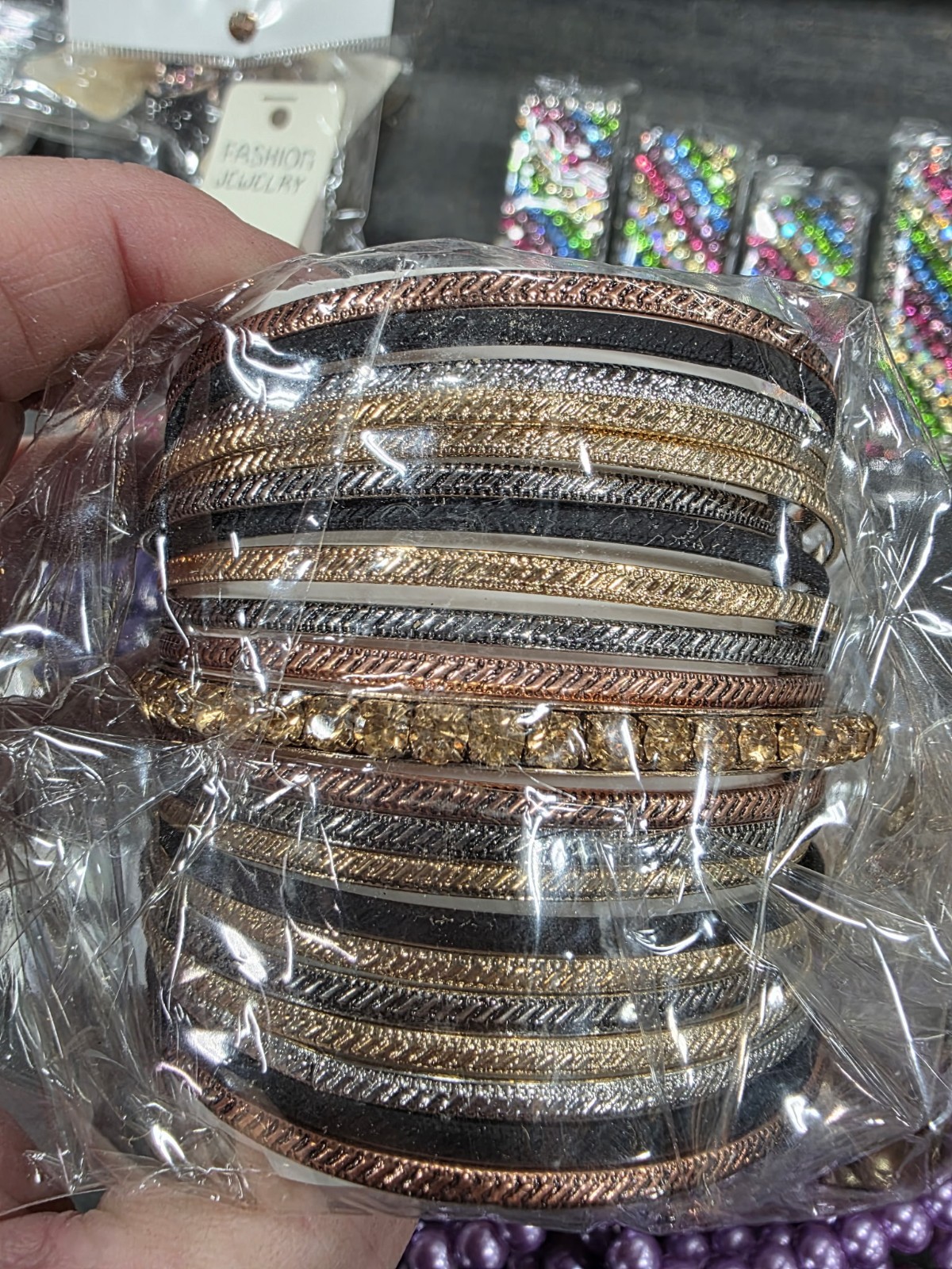 fashion jewelry lots wholesale 101 Pieces. See Description. Ship From Arizona